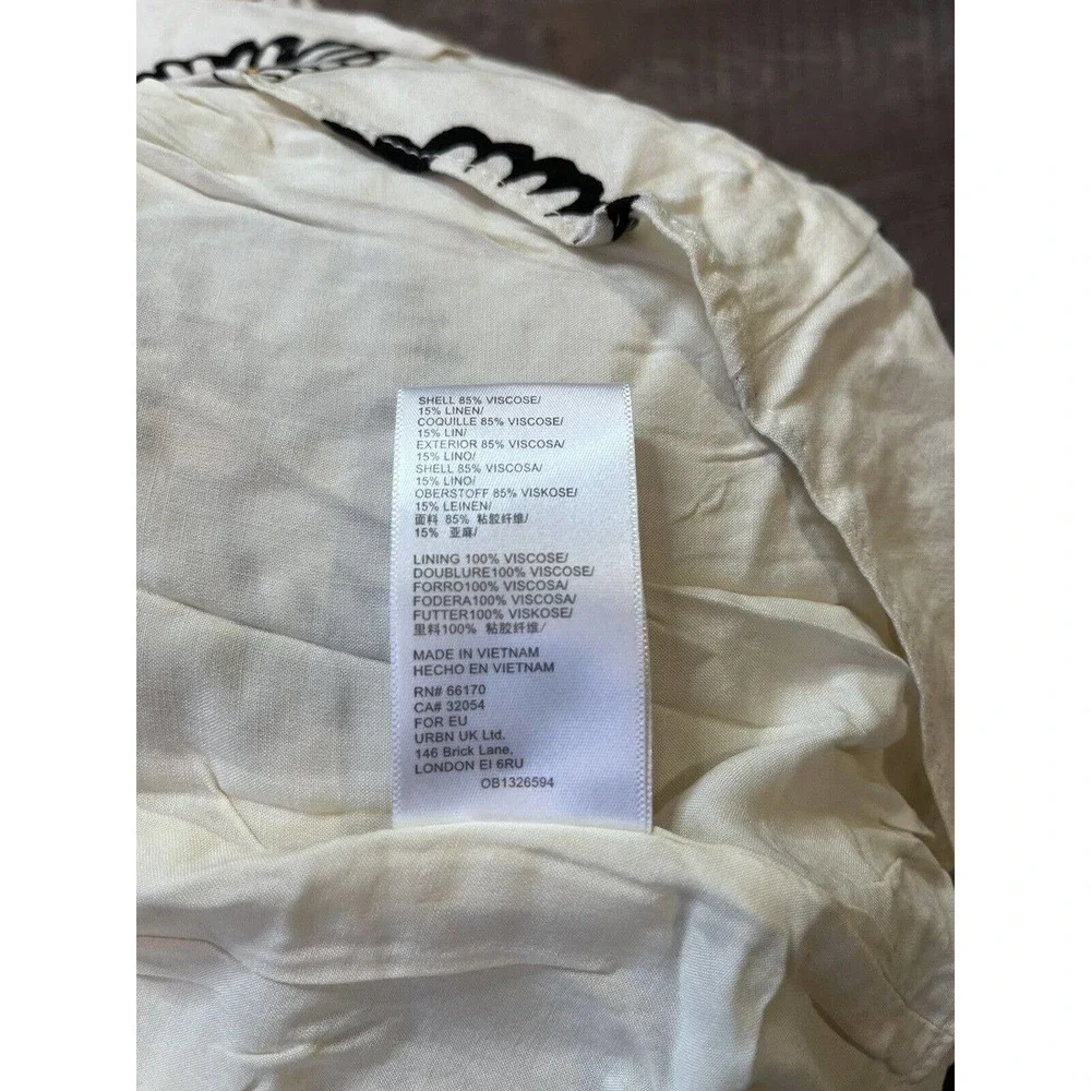 Urban Outfitters Juniors Daisy Dress Size Small Short Vneck White O3 - Picture 6 of 8